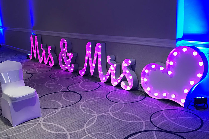 Giant Mr & Mrs Letters